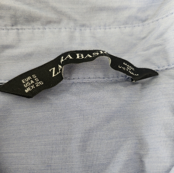 Zara women's small button up shirt - Picture 2 of 4
